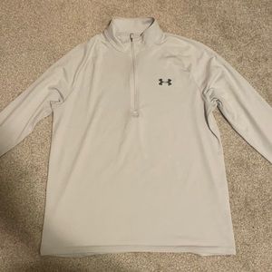 Men’s medium Under Armor quarter zip